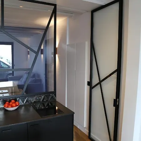 Face Mer Avec Terrasse Et Parking דירה