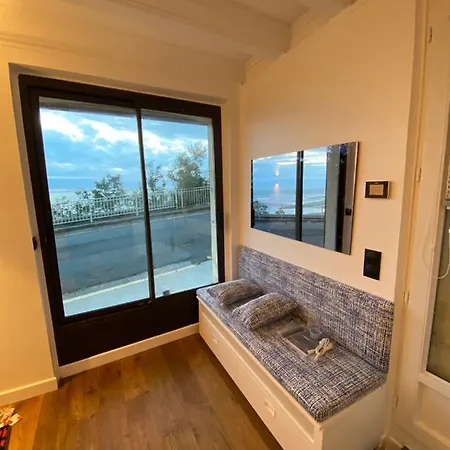 Face Mer Avec Terrasse Et Parking