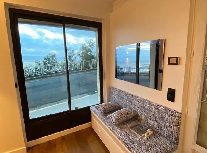 Face Mer Avec Terrasse Et Parking